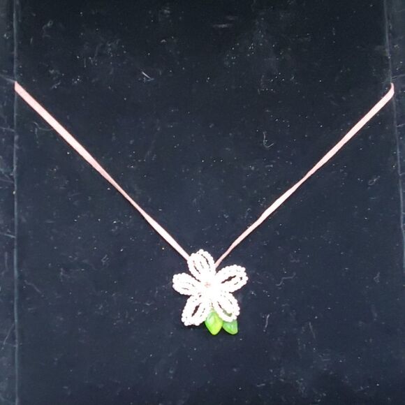 Lenore Solmo Pink Flower Necklace - Picture 1 of 3